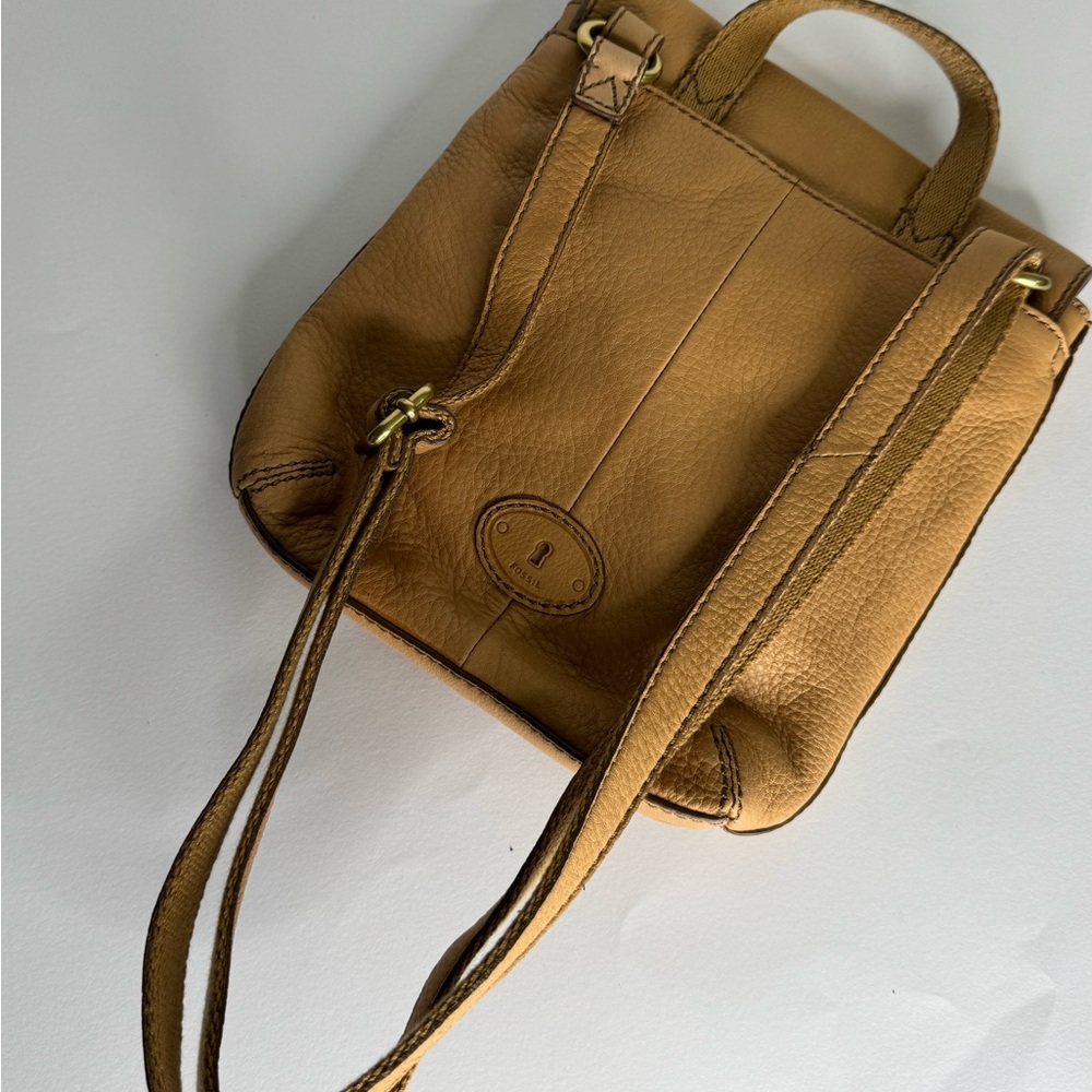 FOSSIL SOFT BEIGE TAN GENUINE LEATHER SMALL MESSENGER SHOULDER BAG HANDBAG PURSE - Picture 3 of 7